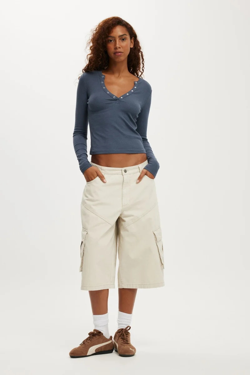 كوتون اون ريان هينلي بأكمام طويلة